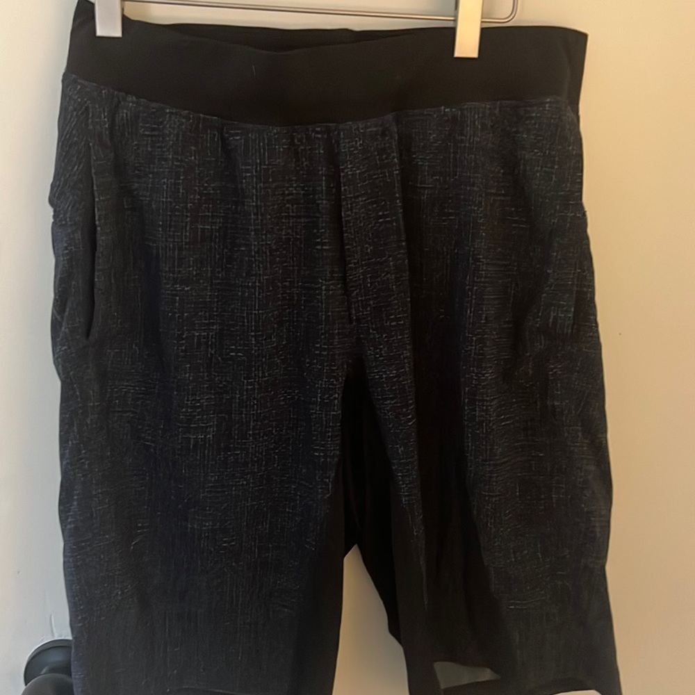 Lululemon Men’s Shorts I Size M